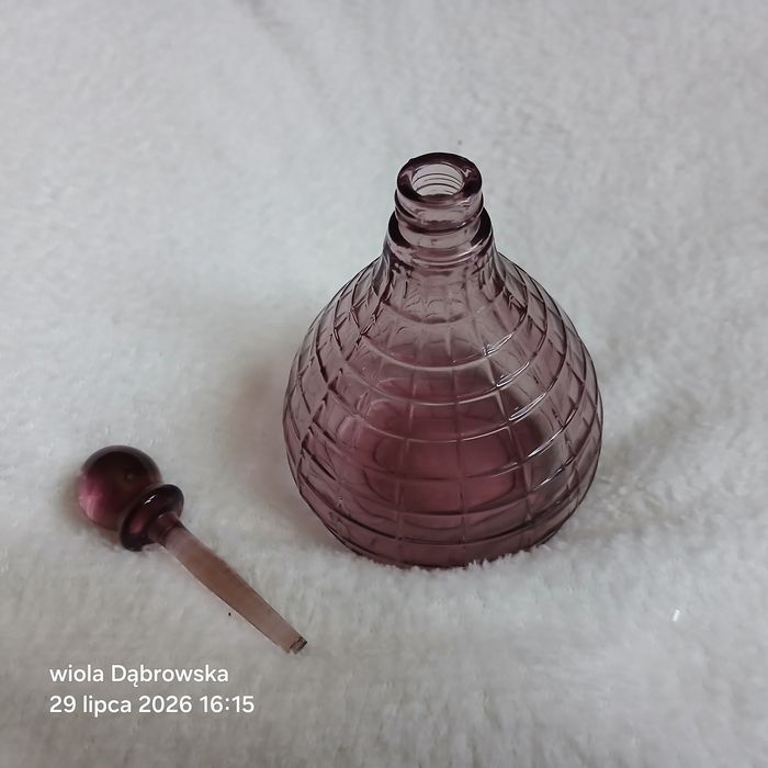 Flakonik na perfumy