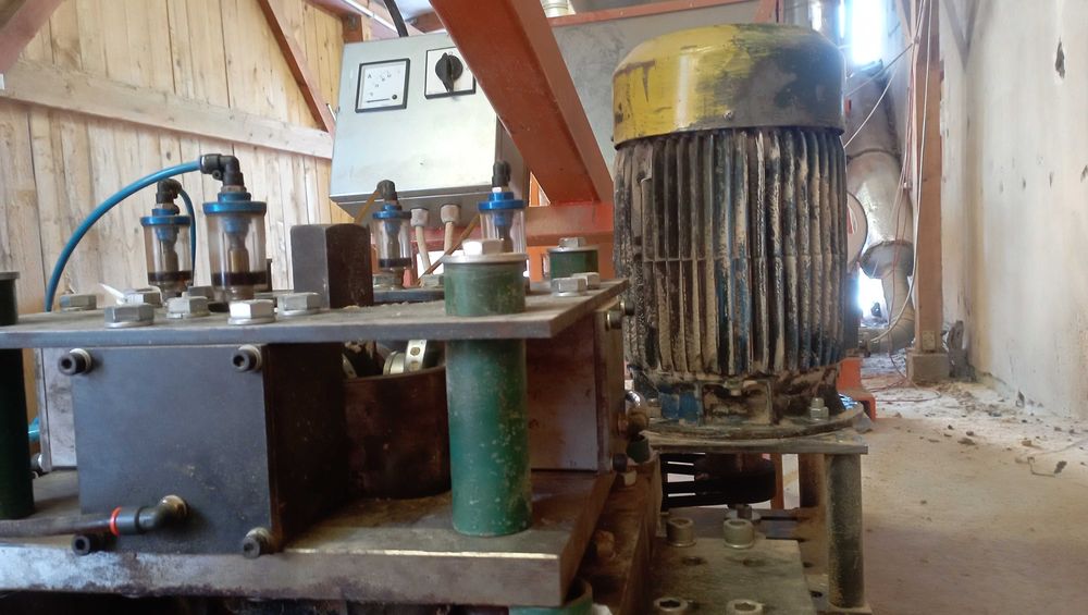 Peleciarka 4 rolkowa z centralnym smarowaniem