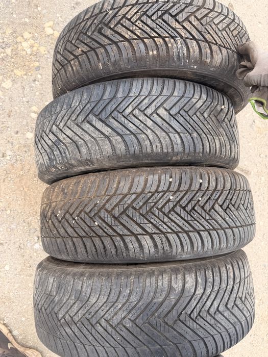 Диски Honda Civic 8 UFO R16 5x114.3 dia 64.1 з резиною