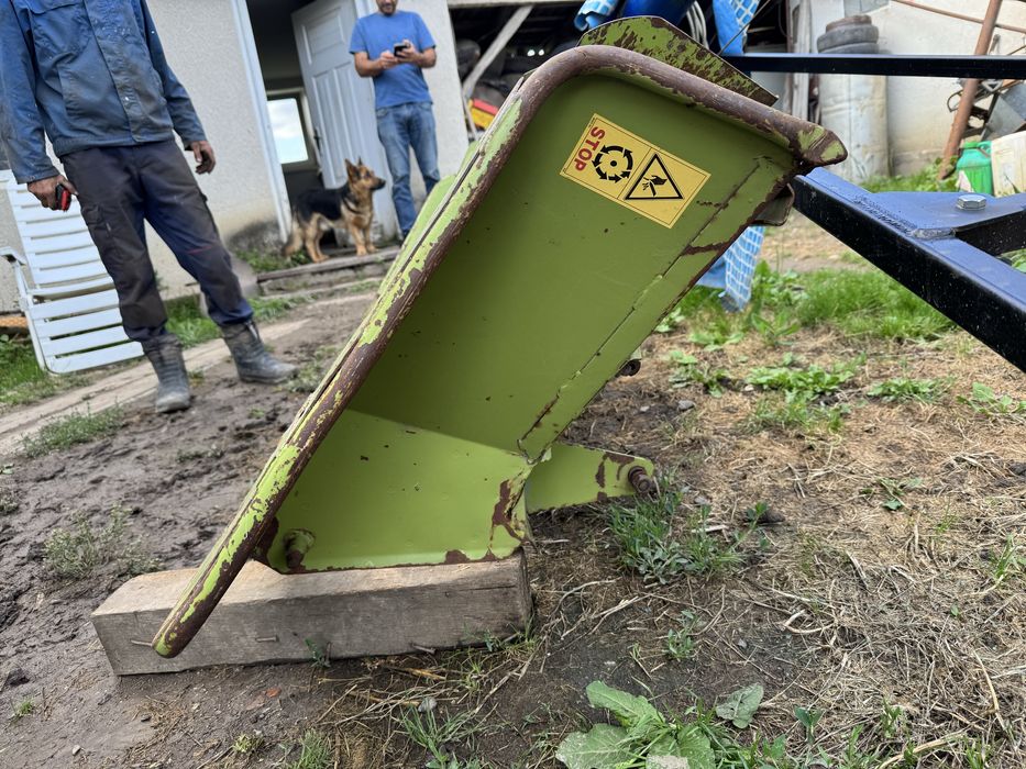 Розкидач соломи Claas