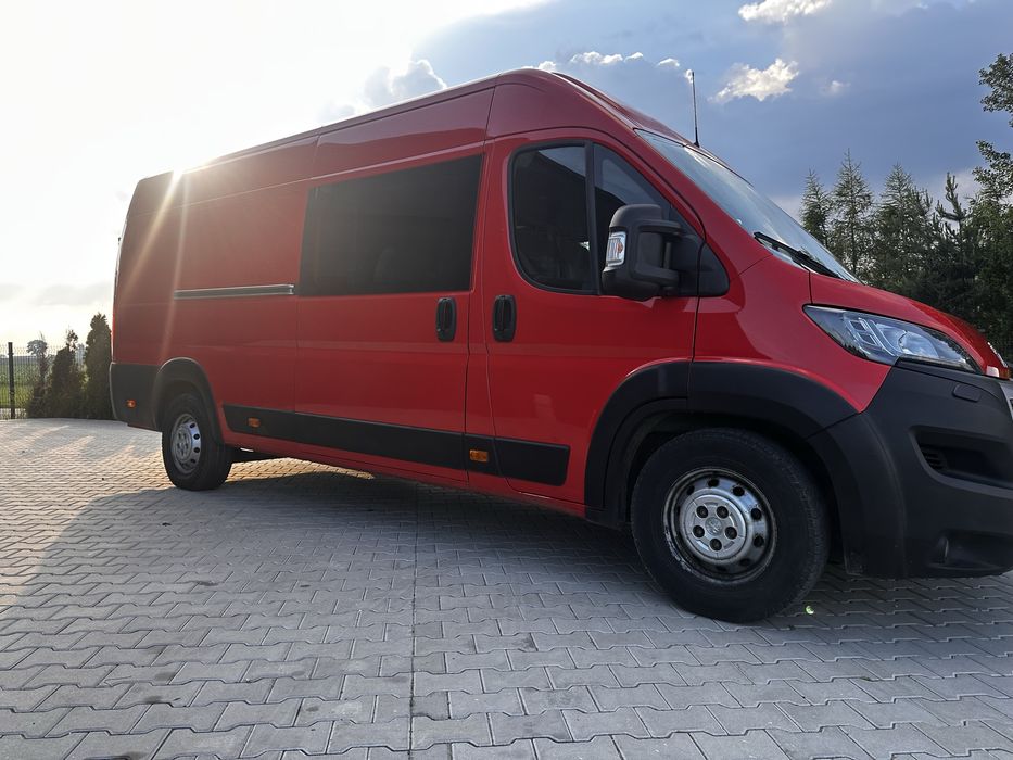 Peugeot Boxer Brygadówka 7 osobowa zabudowa