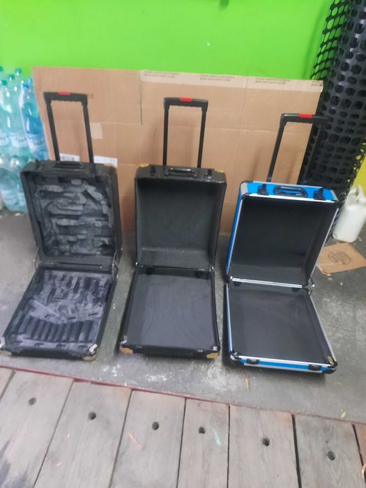 Kufer Walizka skrzynia case pokrowiec aluminiowy
