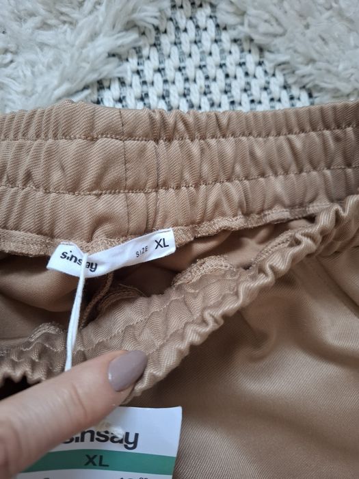 Nowe spodnie Sinsay szerokie r. M - L - XL camel
