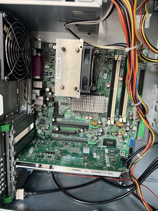 Komputer stacja robocza HP xw4600 / Core 2 Duo / Quadro FX 1800 / Na części lub do odratowania