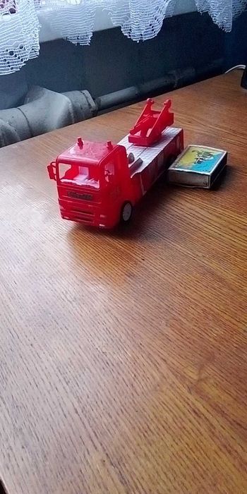 Продам детские игрушечные пластмассовые машинки