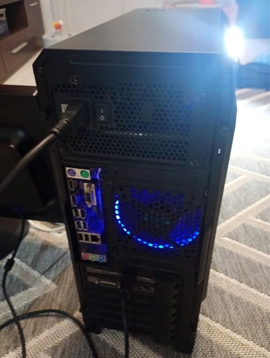 Компʼютер Intel Core i3-10100f Nvidia GTX 1080 SSD 512 GB. DDR4 16 GB