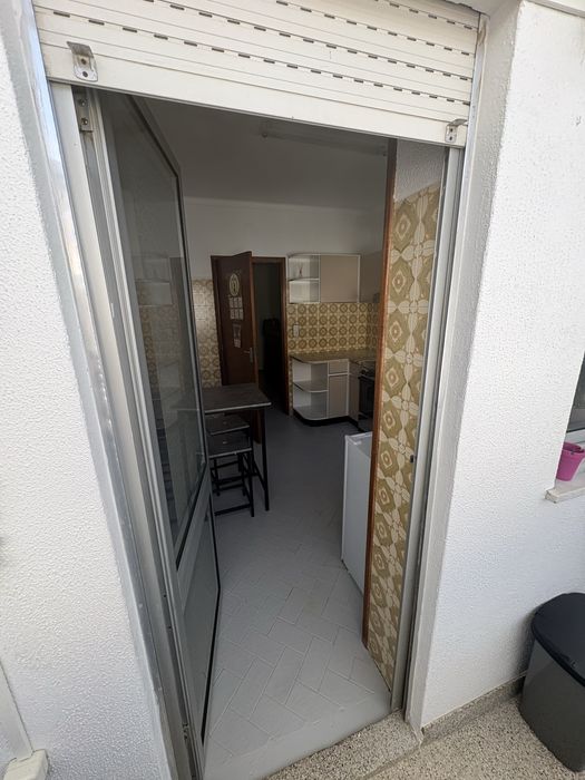 Arrenda se T2 +1 em Bragança