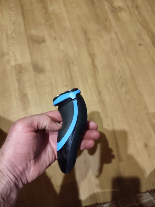 Электробритва Филипс