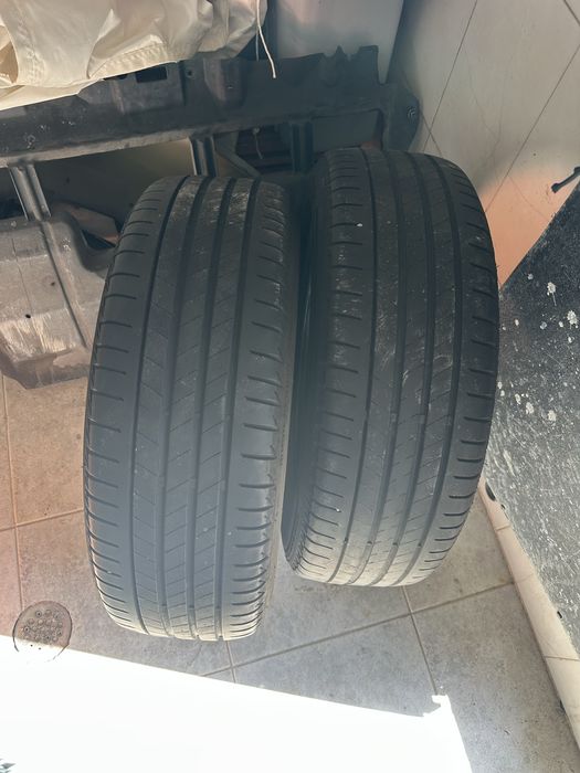 02 Pneus Bridgestone 185/65/15