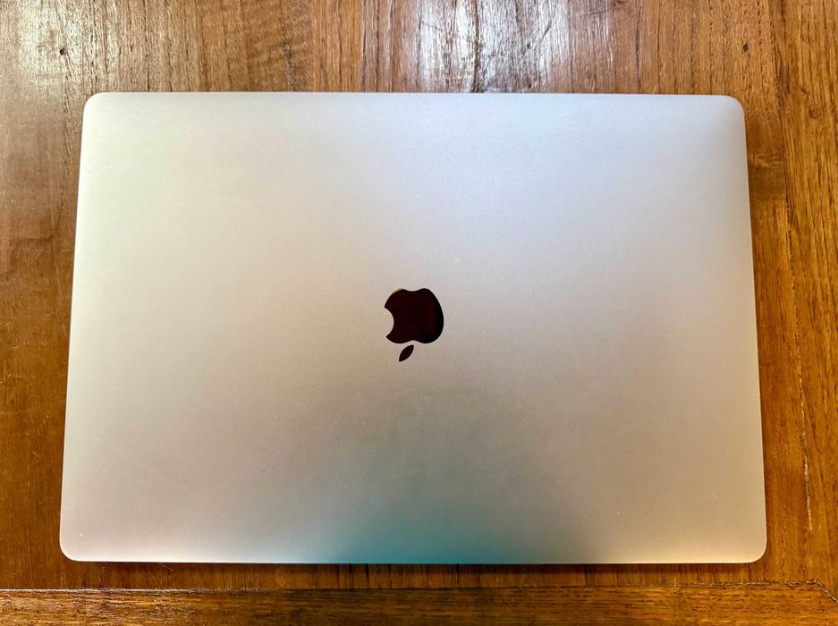 MacBook Pro 16" 2019 ( 2TB SSD / 32GB / i9 ) TOPO