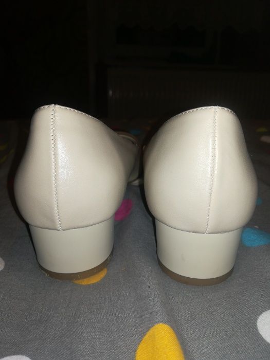 Buty Czółenka Obcas Clara Barson 38