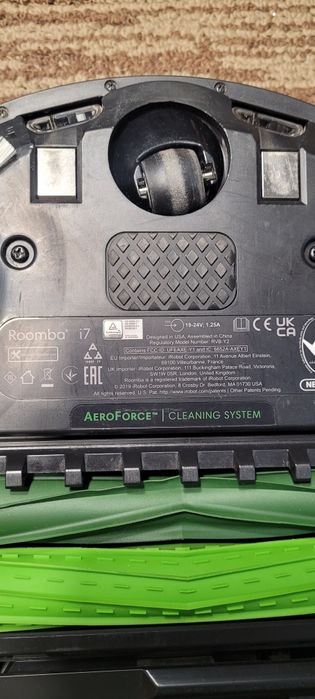 iRobot Roomba i7+, Na gwarancji, Czarny, z samoczyszczącą stacją