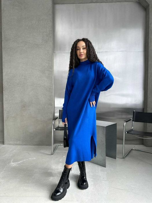 шикарное платье оверсайз с митенкой для пальца