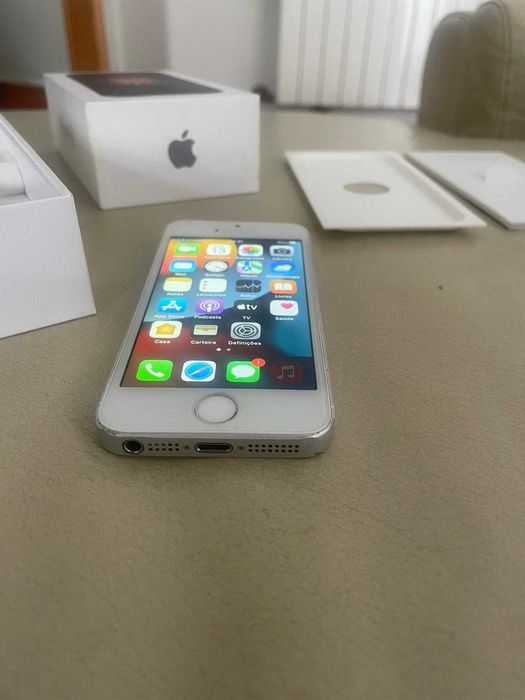 Iphone SE 16GB  Cinzento Sideral 2016 DESBLOQUEADO"