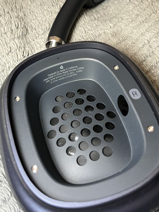 Air pods max malo uzywane