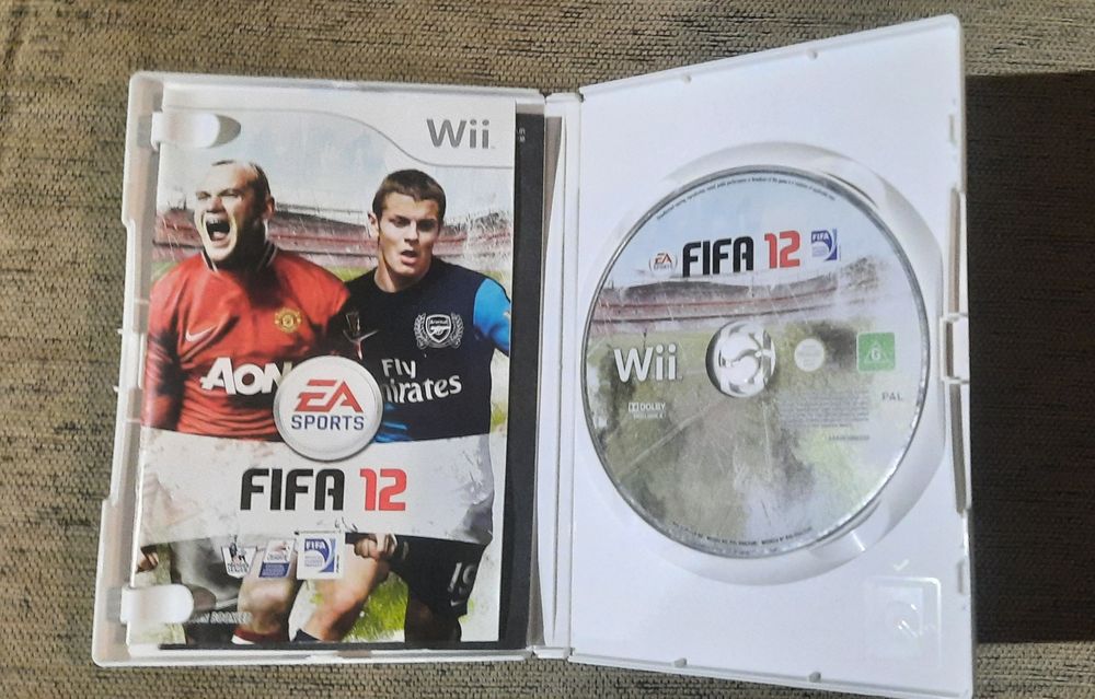Nintendo Wii + FIFA 12