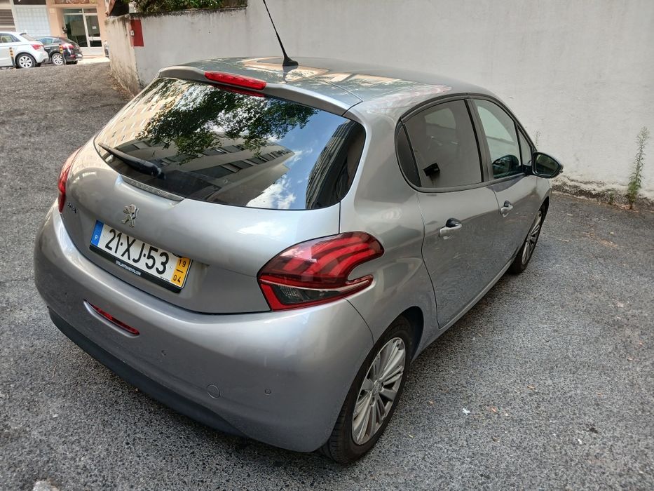 Peugeot 208 — fotografia 5