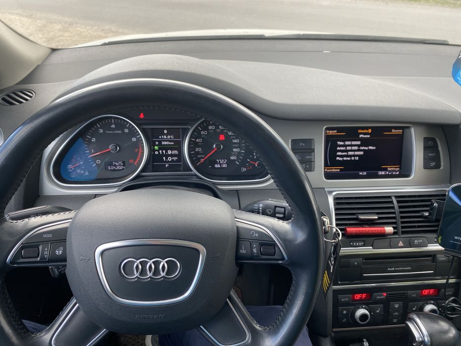 Audi q7 2015 рік