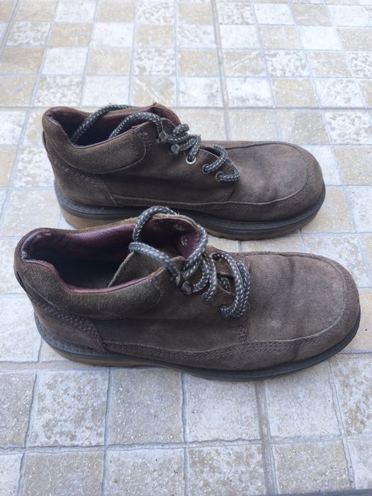 Botas castanhas de  camurça