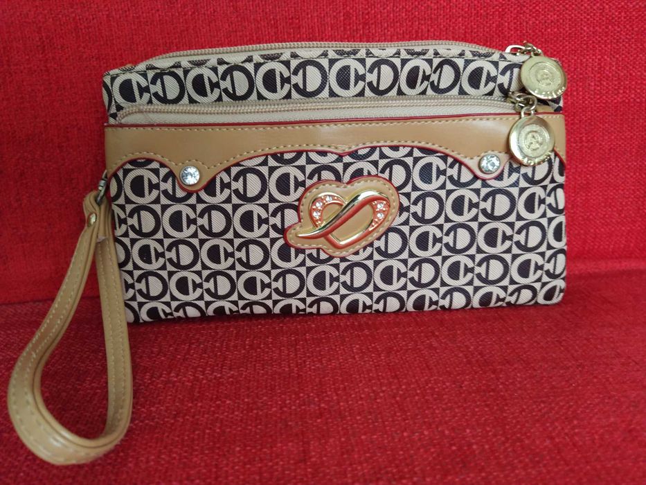 Bolsa de mão / Pochete de senhora lindissima 22 x 12,5 cm