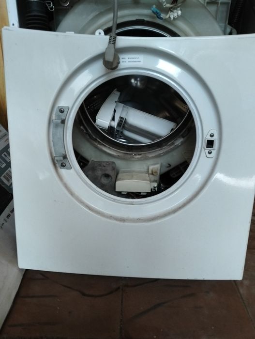 Стиральная машина SAMSUNG WF6450N7W (на запчасти)