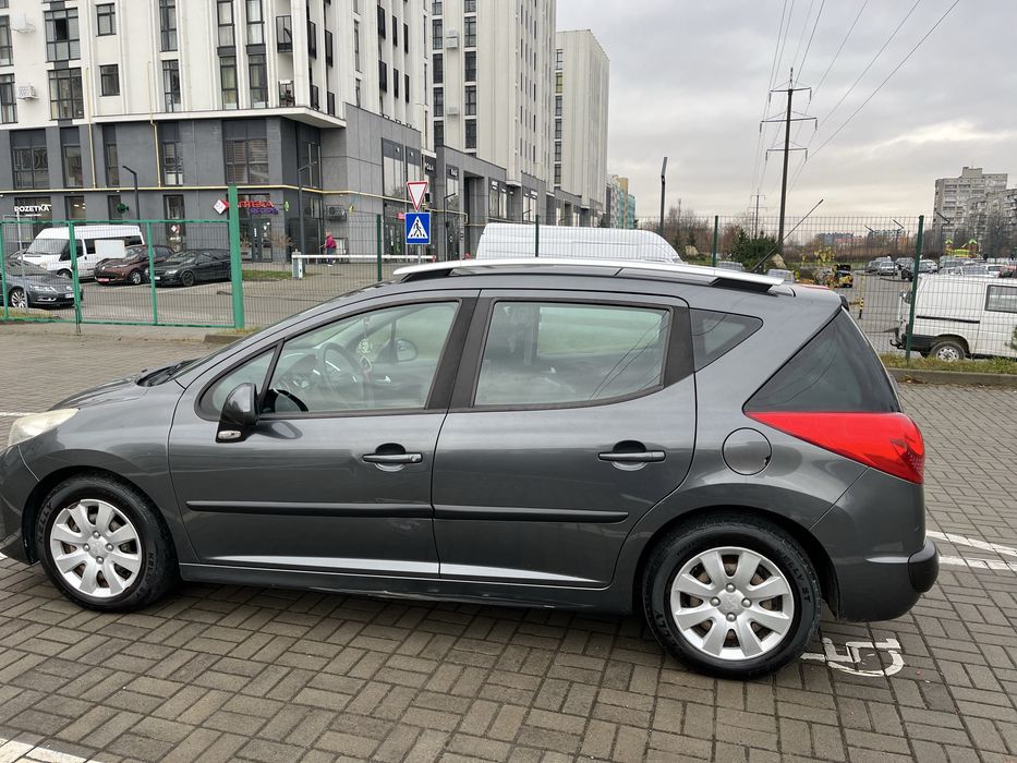 Продаю авто Peugeot 207