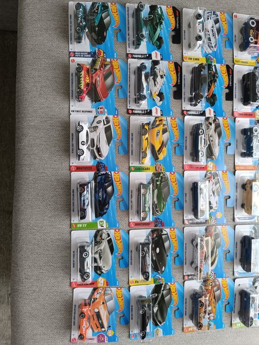 Hot wheels mainlines