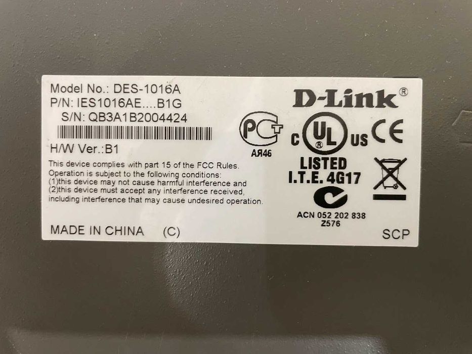 Комутатор D-Link DES-1016A, 16 портів, робочий