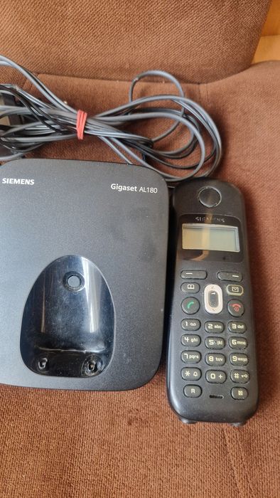 Zestaw 2 telefonów Siemens  Gigaset A 180 z zasilaczami