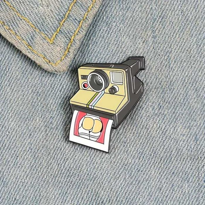 Pin máquina fotográfica Polaroid Remendos