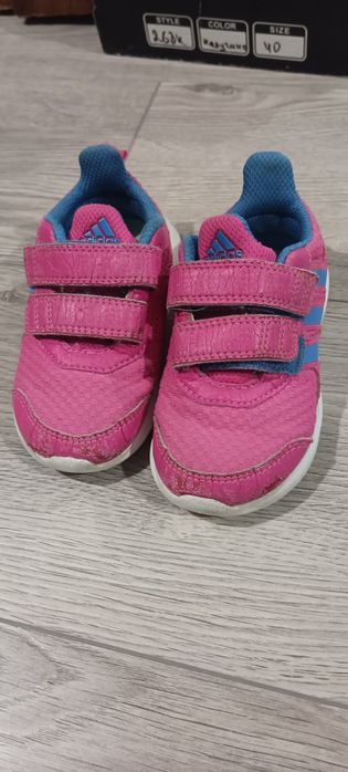 Продам кросівки Adidas