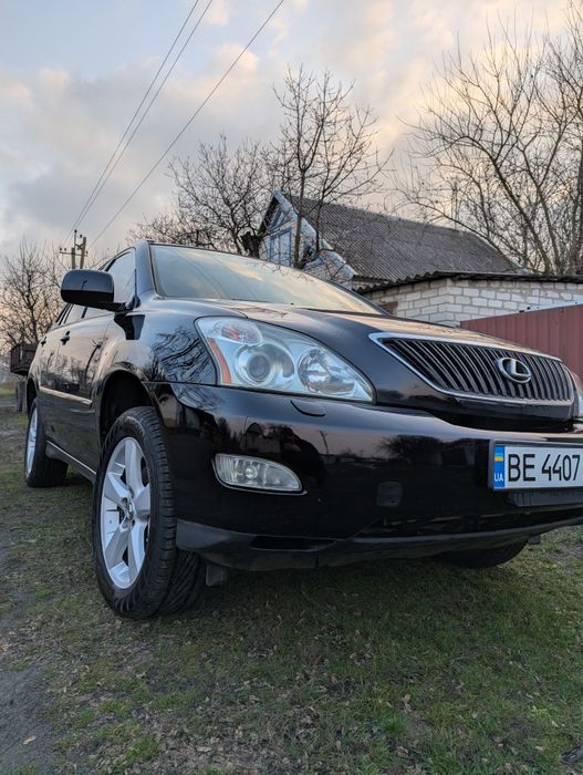 Подам Lexus rx 350