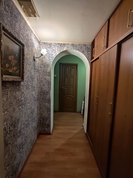 Здам трикімнатну квартиру з АО