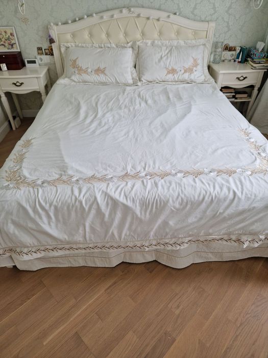 Покрывало с наволочками и наматрасником