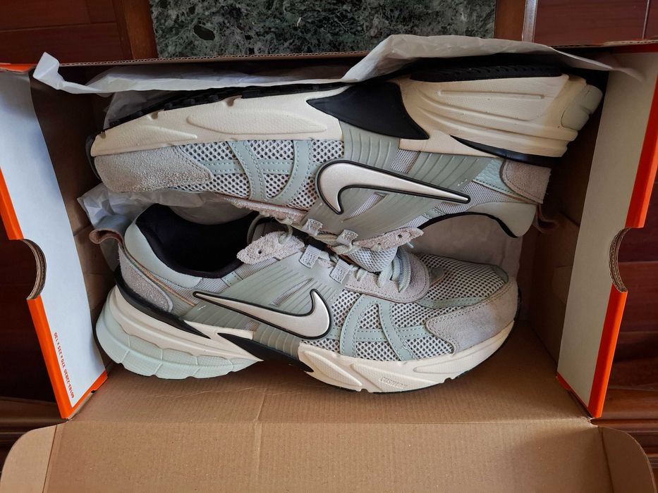 Nike V2K Run, męskie, roz. 46