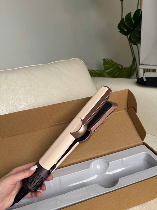 Випрямляч для волосся у сучасному дизайні