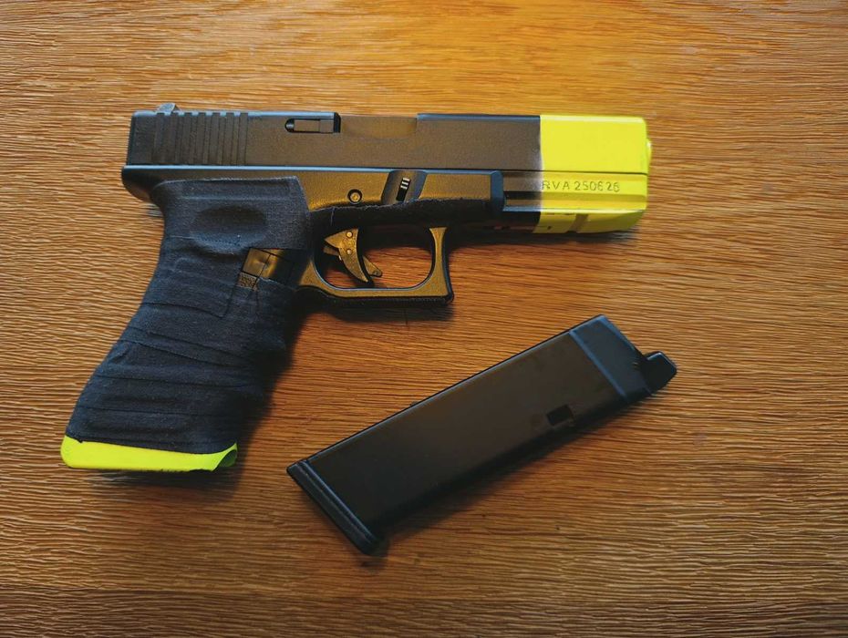 Pistola airsoft GBB (réplica Glock 17)
