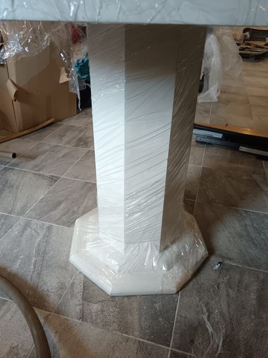 Mesa grande em madeira maciça – muito pesada