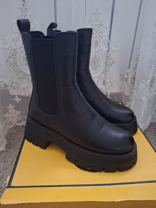 Зимові чоботи  нові