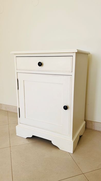 Cómoda pequena madeira maciça branca Homes in Heaven