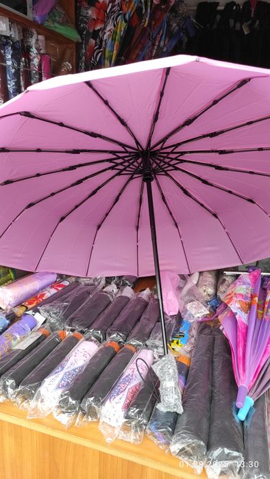 Продам зонт 16 спиц.