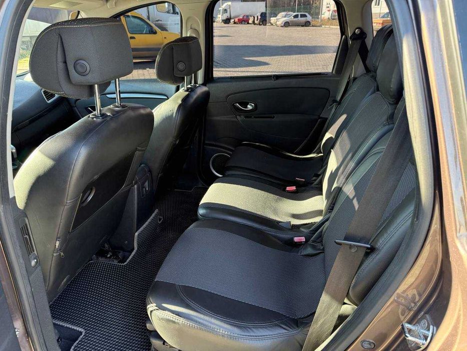 Renault Grand Scénic 3 2010 год 2.0 бензин