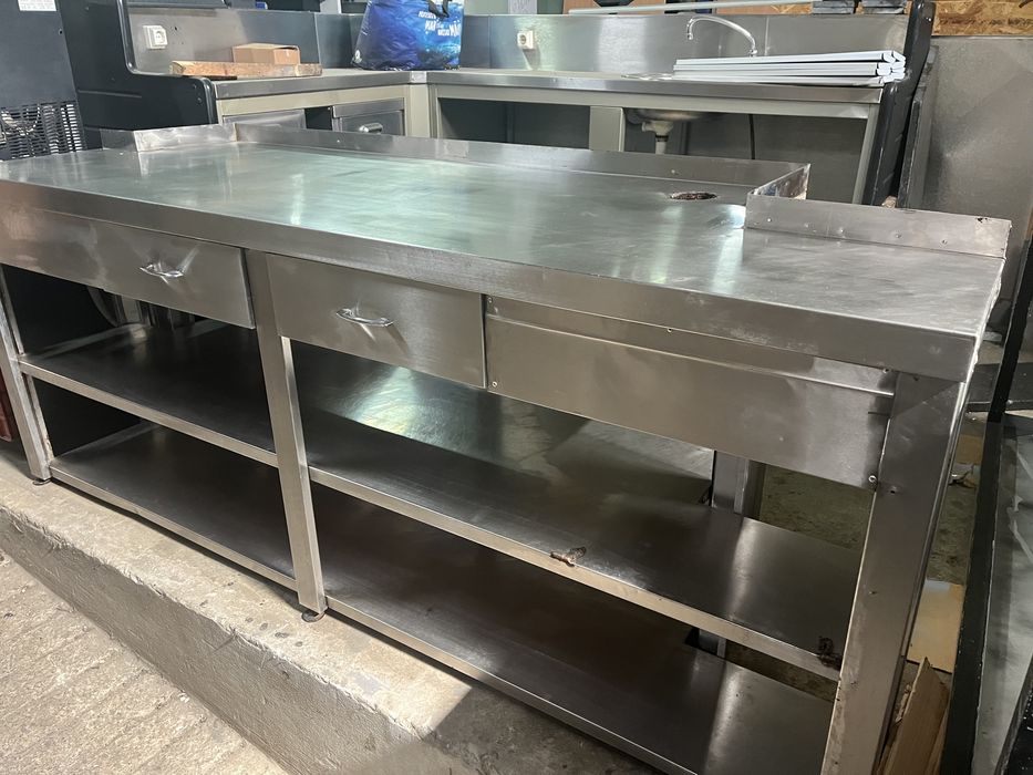 Escaparate em inox com 2 gavetas