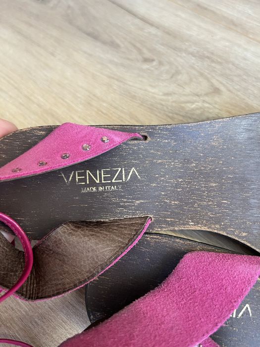 Sandały ze sznurkami do wiazania Venezia