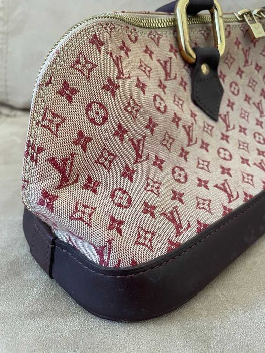 Mala LOUIS VUITTON – modelo Mini Lin Alma Long