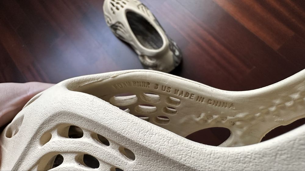 Yeezy Foam Rnnr Mx Cream