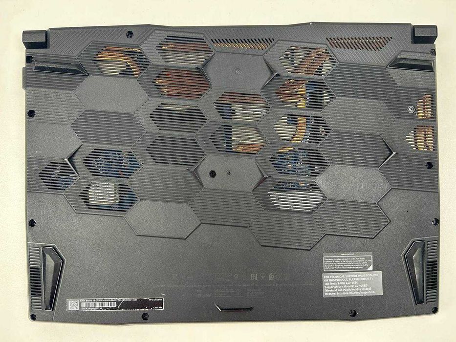 Ігровий ноутбук MSI Bravo 15.6" AMD Ryzen 7 7735HS 16GB DDR5 RTX 4060 8GB 512GB NVMe SSD