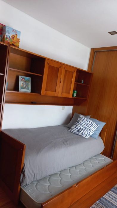 Mobília quarto em madeira de cerejeira