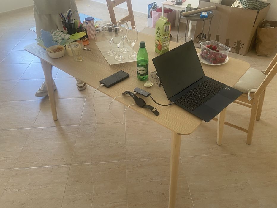 Mesa e 2 cadeiras