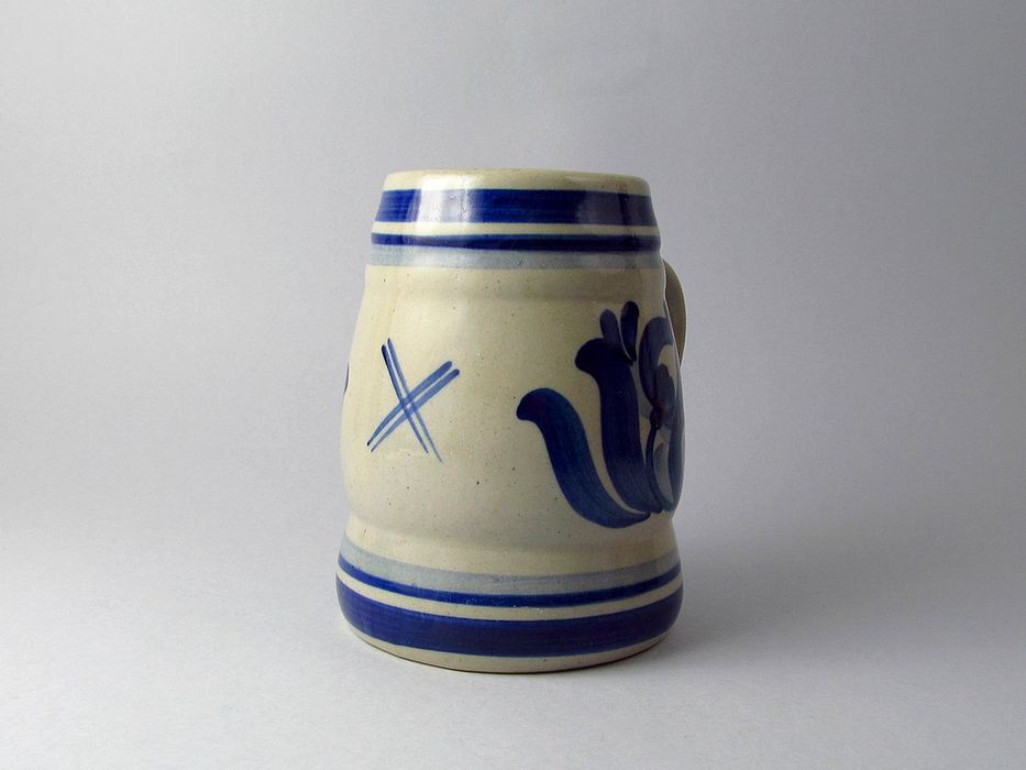 piękny stary ceramiczny kufel